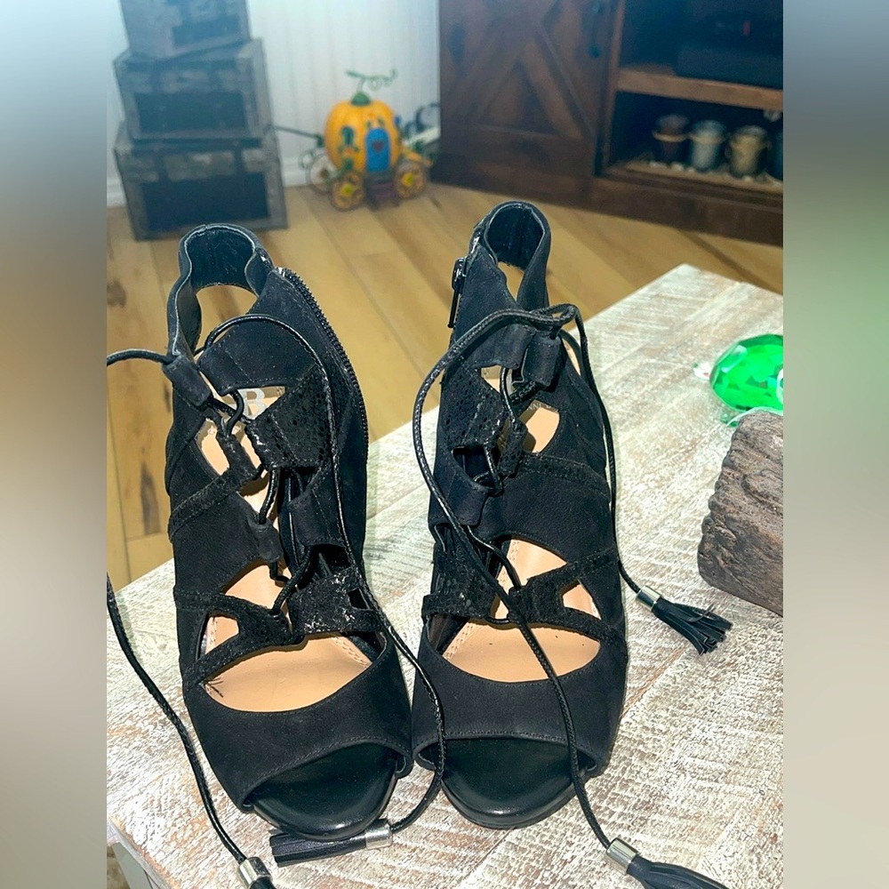 Gianni Bini size 7 sexy stilettos